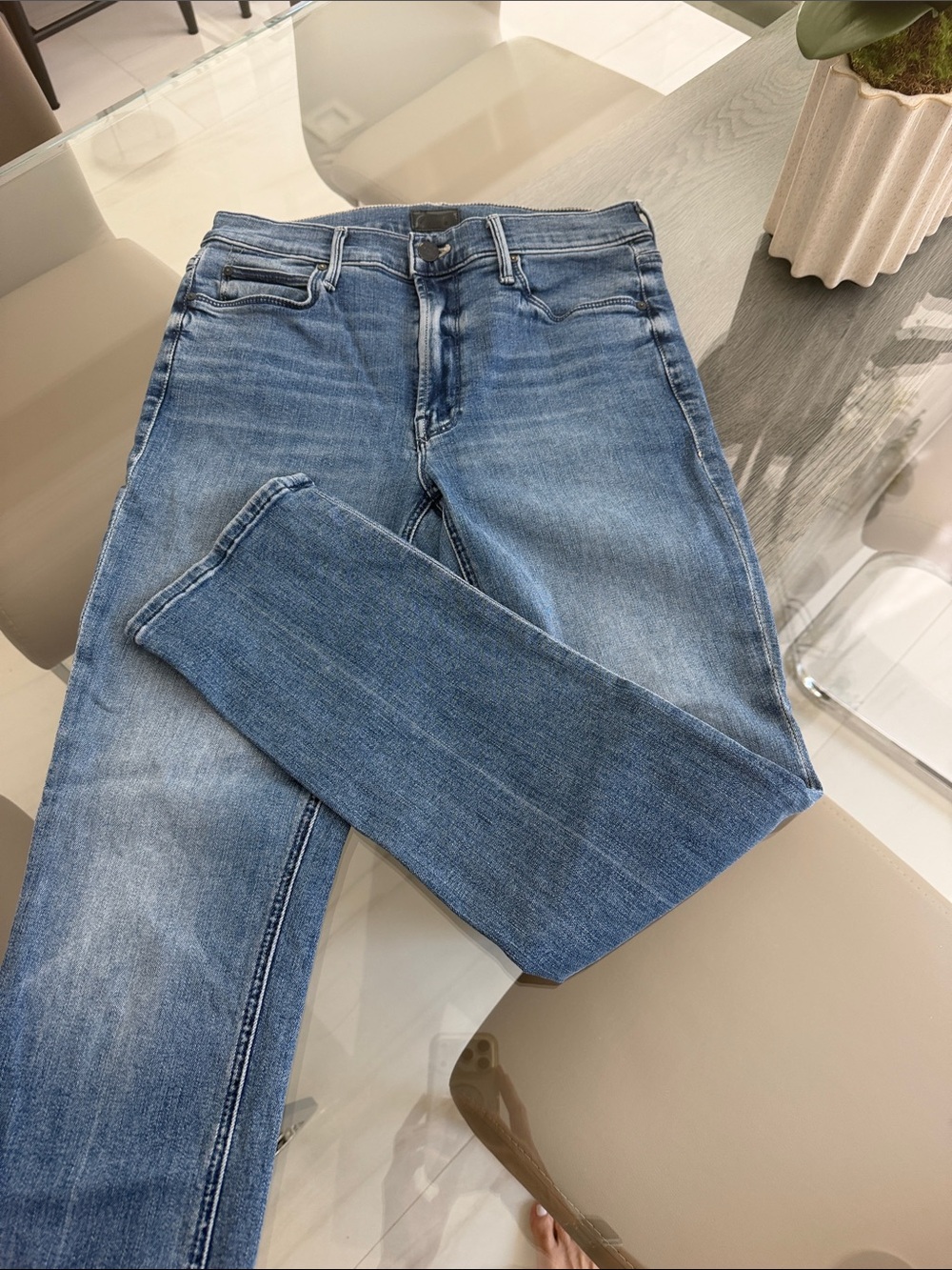 MOTHER Mid-Blue “The Mid Rise Dazzler. Size 28